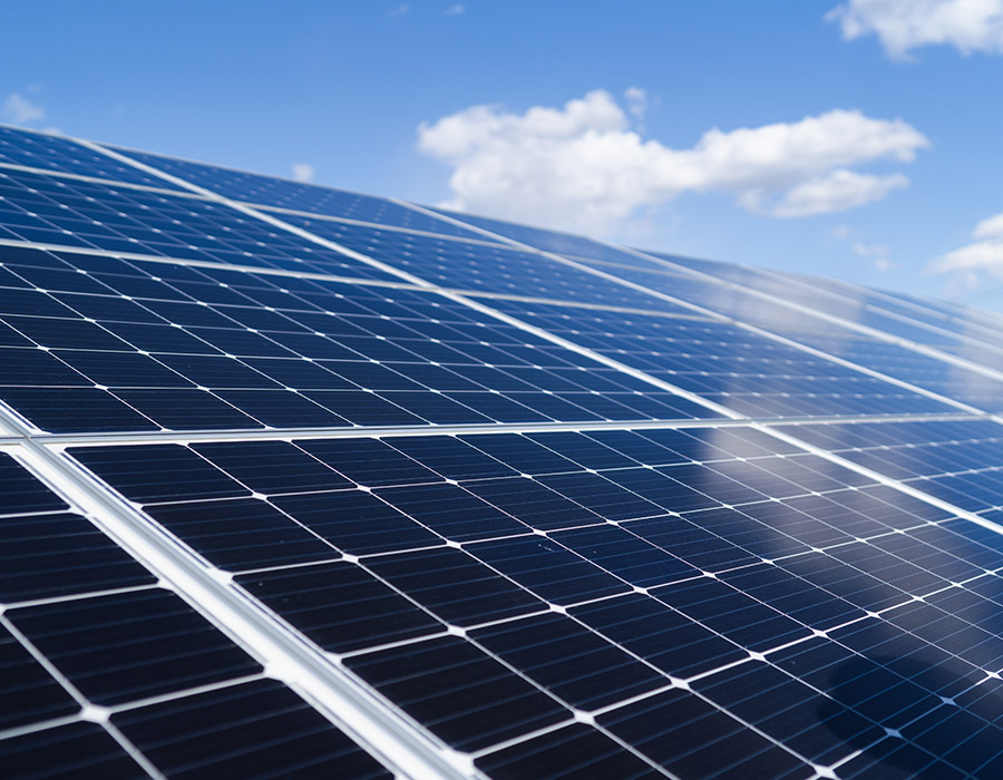 Panneaux photovoltaïques installé sur une toiture