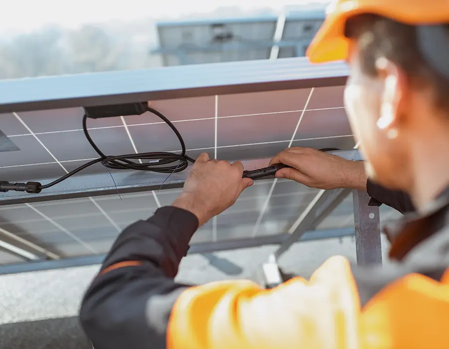 Installation de panneaux photovoltaïques