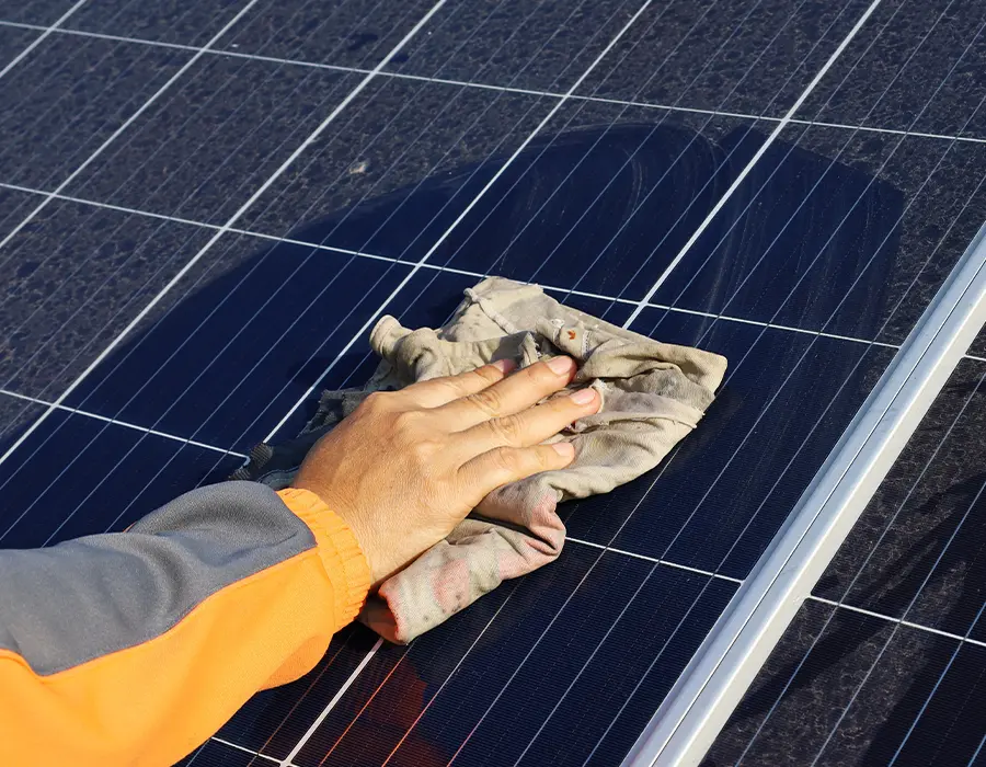 Nettoyage de panneaux photovoltaïques
