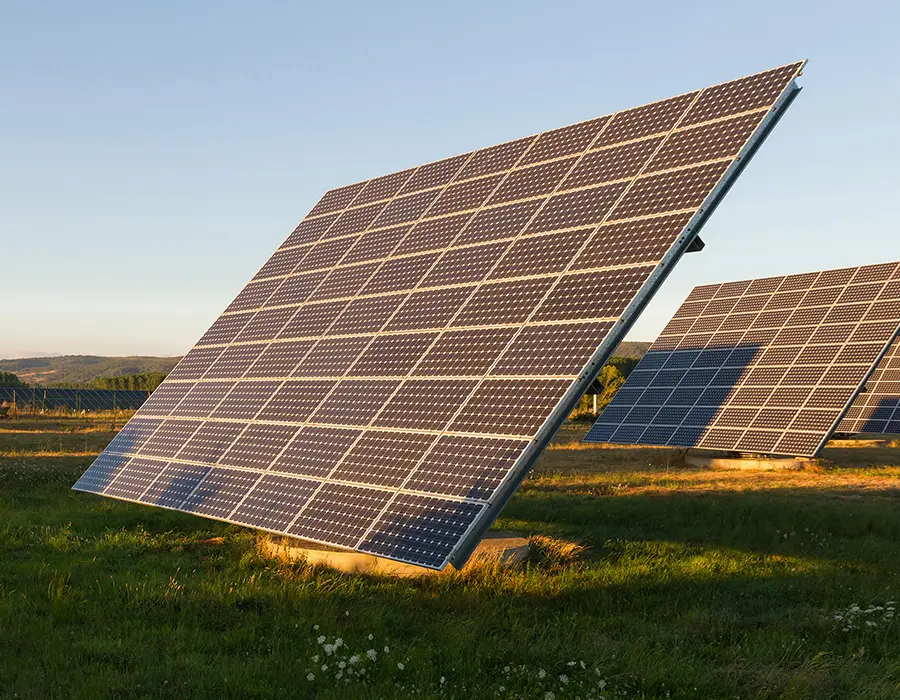 Panneaux photovoltaïques au sol