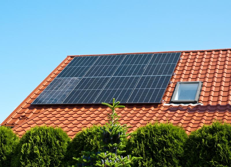 Est-il rentable d’installer des panneaux photovoltaïques en 2025 ?